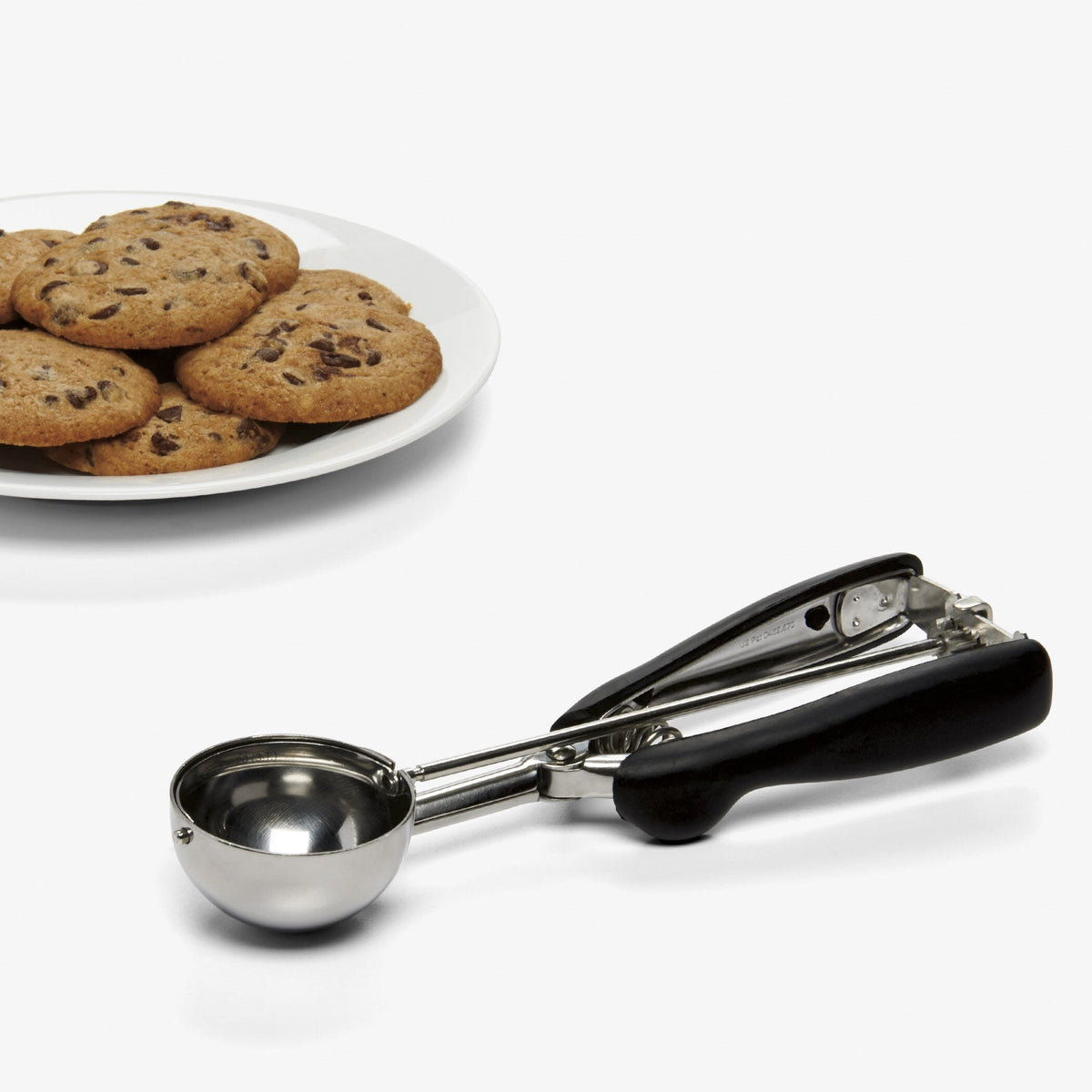 large-cookie-scoop-q1 1044082_5_large_cookie_scoop.jpg