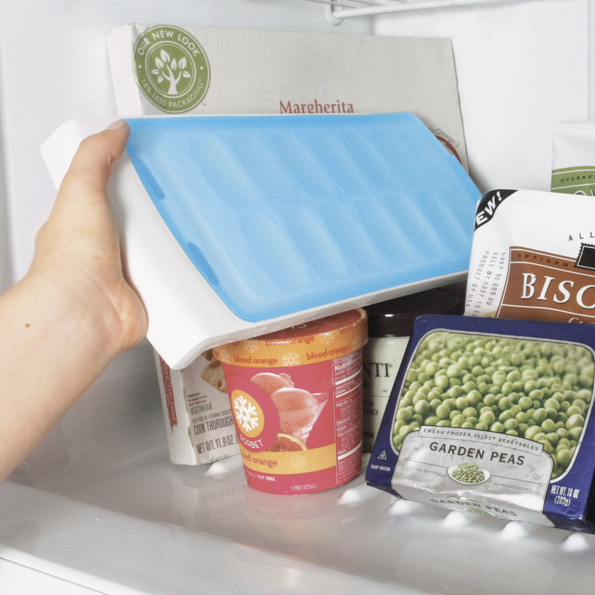 no-spill-ice-cube-tray-a3 1132080_4_no-spill_ice_cube_tray.jpg