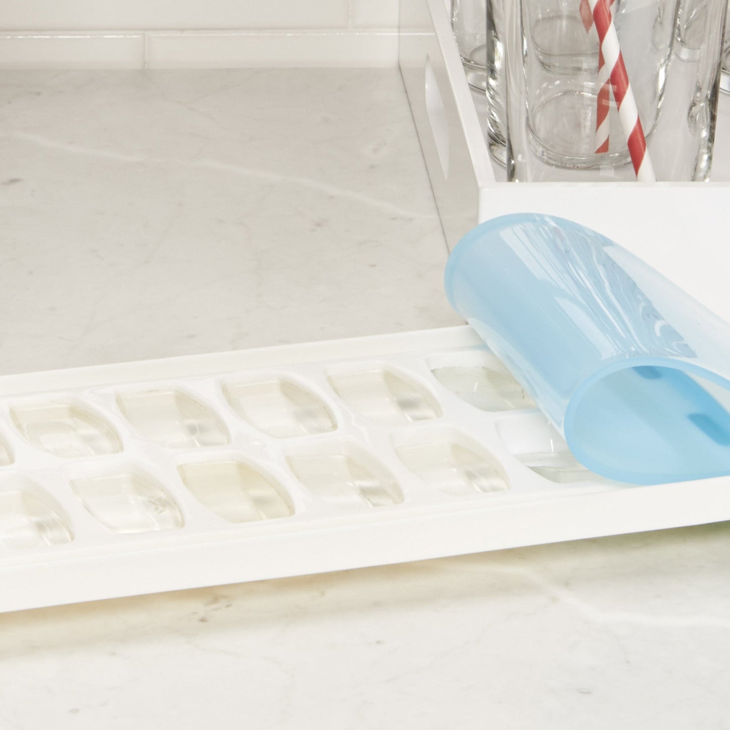 no-spill-ice-cube-tray-a3 1132080_9_no-spill_ice_cube_tray.jpg