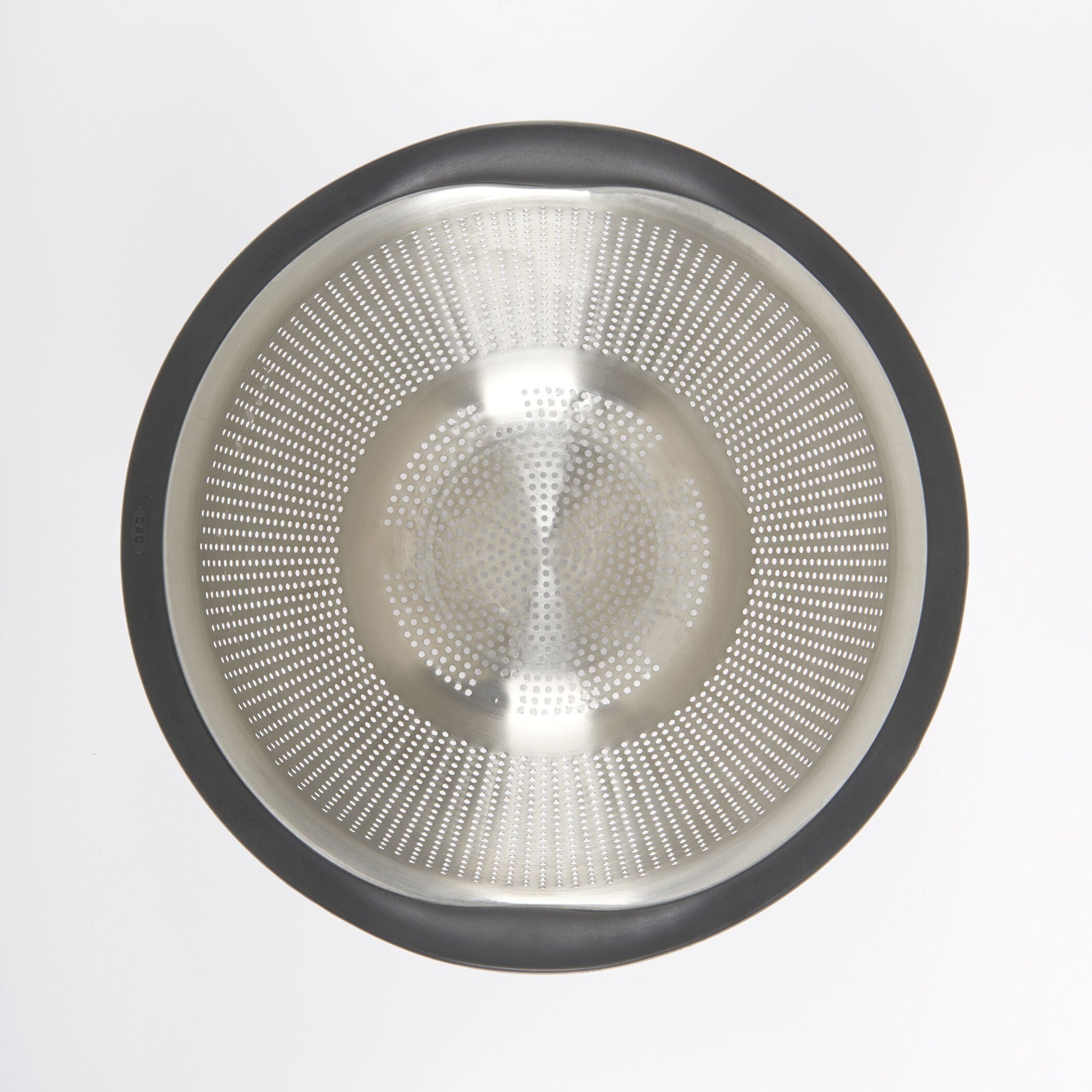 5-quart-stainless-steel-colander-j1 1134700_2_oxogoodgrips_5qtstainlesssteelcolander.jpg