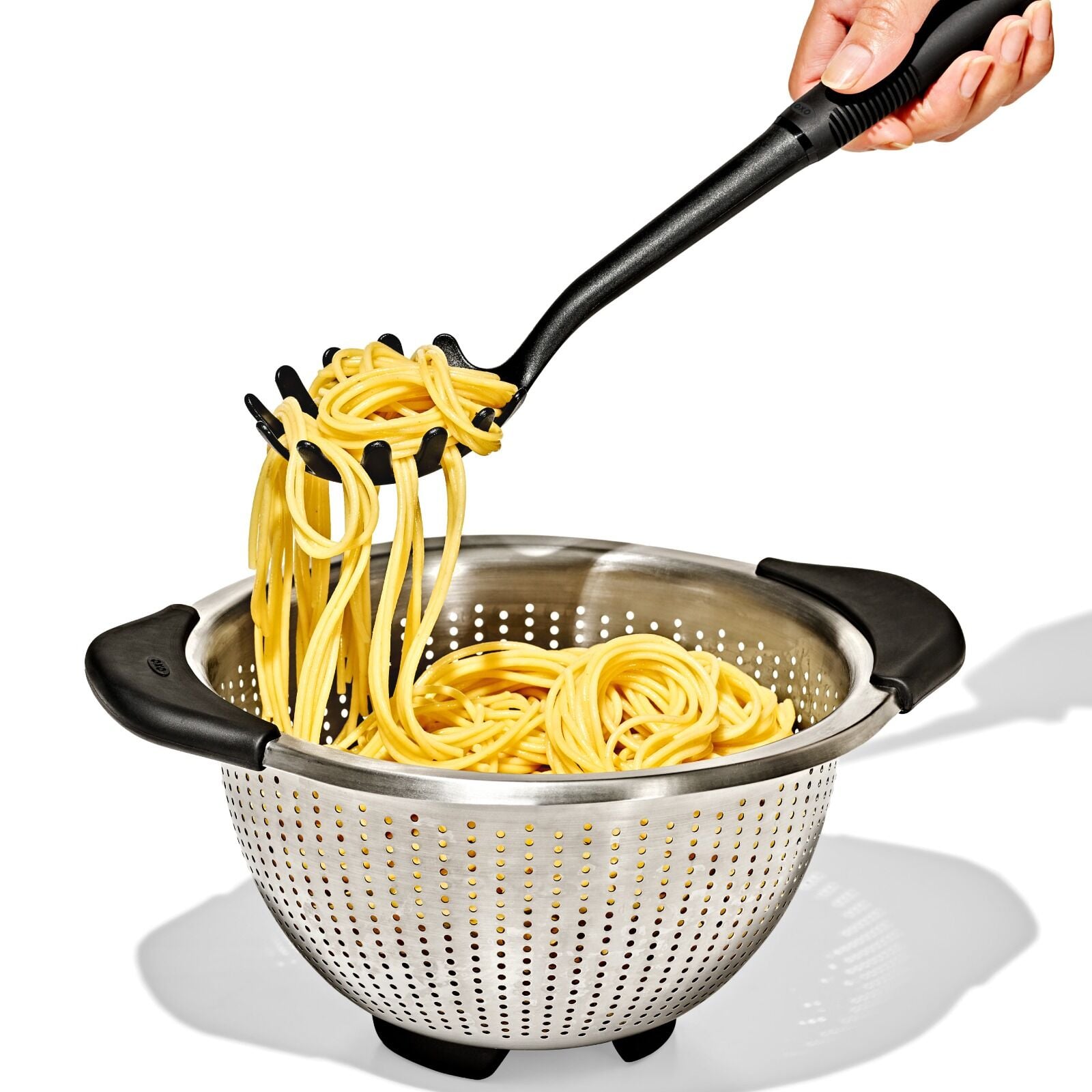 oxo-good-grips-nylon-spaghetti-server-v7 1190900v6_pdp_carousel_2.jpeg