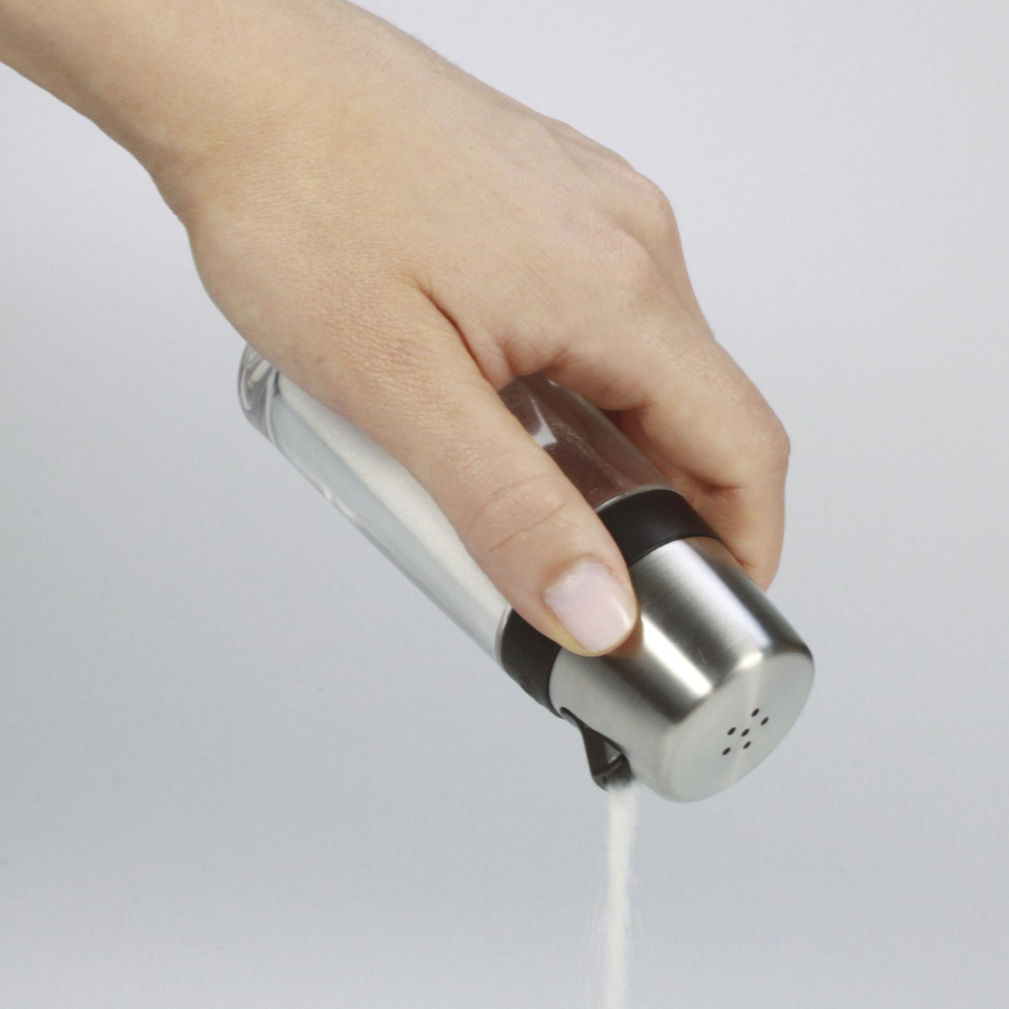 simple-salt-shaker-o4 1241980_salt_shaker_3.jpg