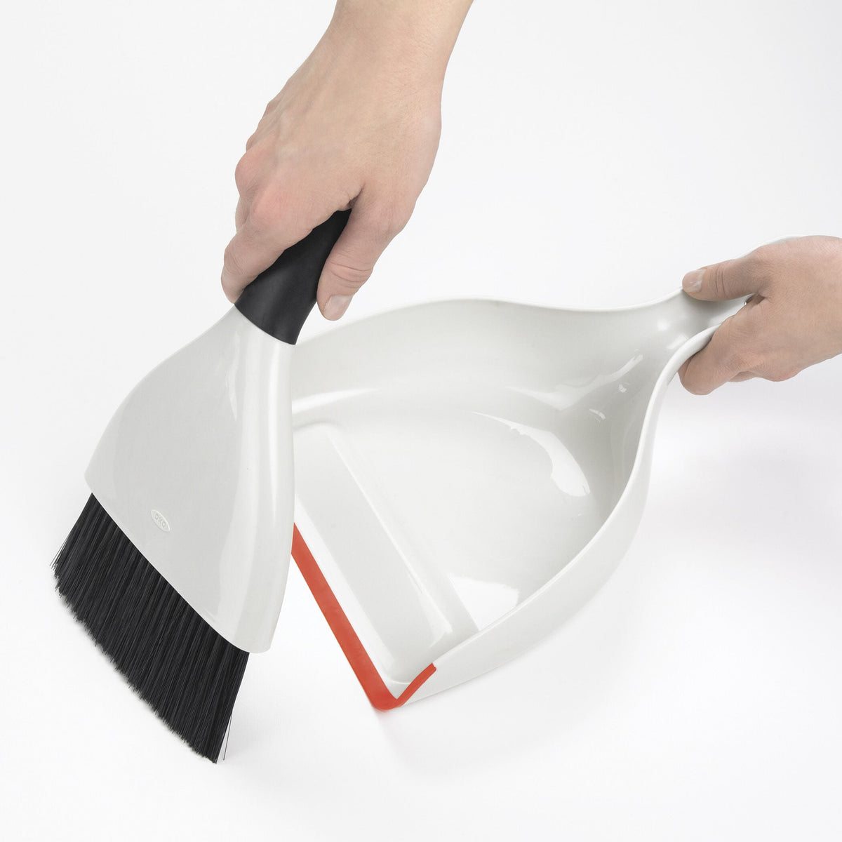 dustpan-and-brush-set-c5 1334480_2_dustpan_brush_set.jpg