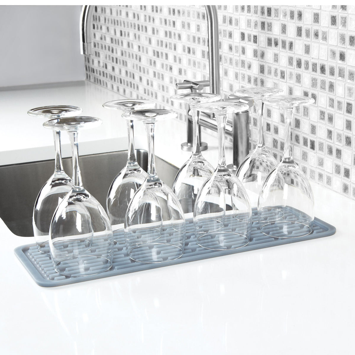 silicone-wine-glass-drying-mat-h9 1372100_3_silicone_wine_glass_drying_mat.jpg