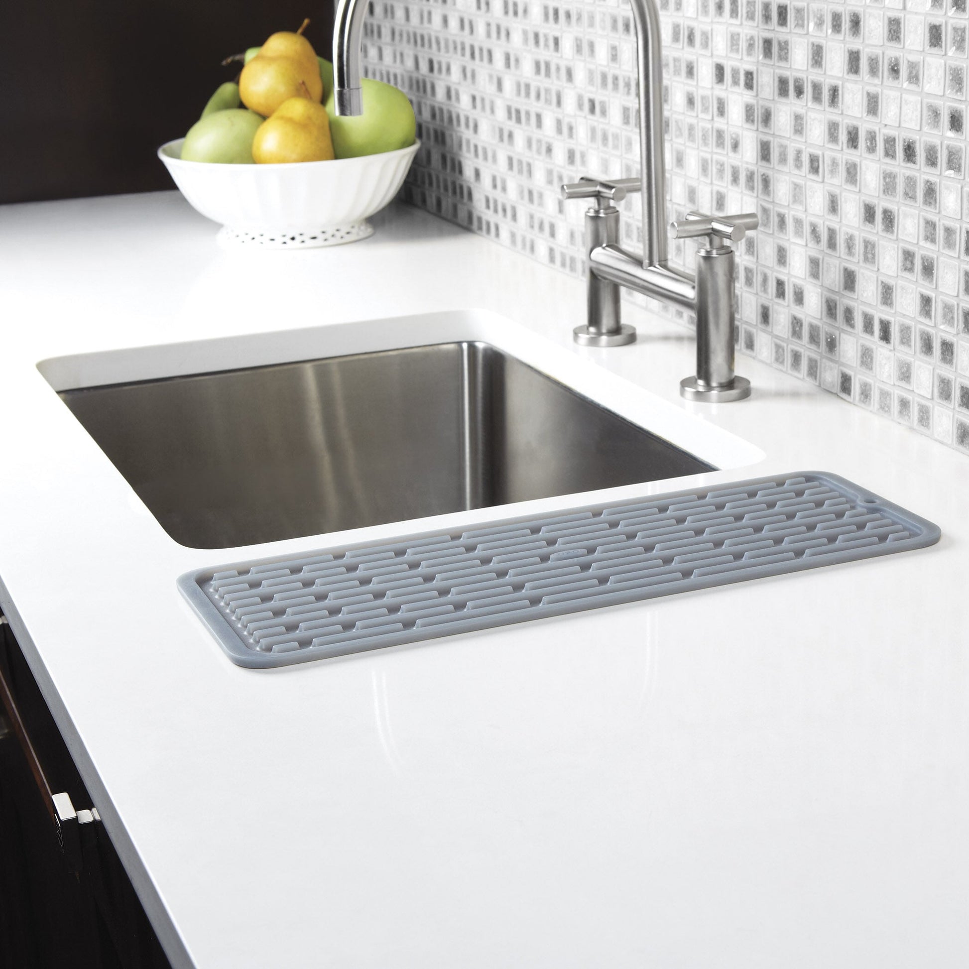 silicone-wine-glass-drying-mat-h9 1372100_4_silicone_wine_glass_drying_mat.jpg