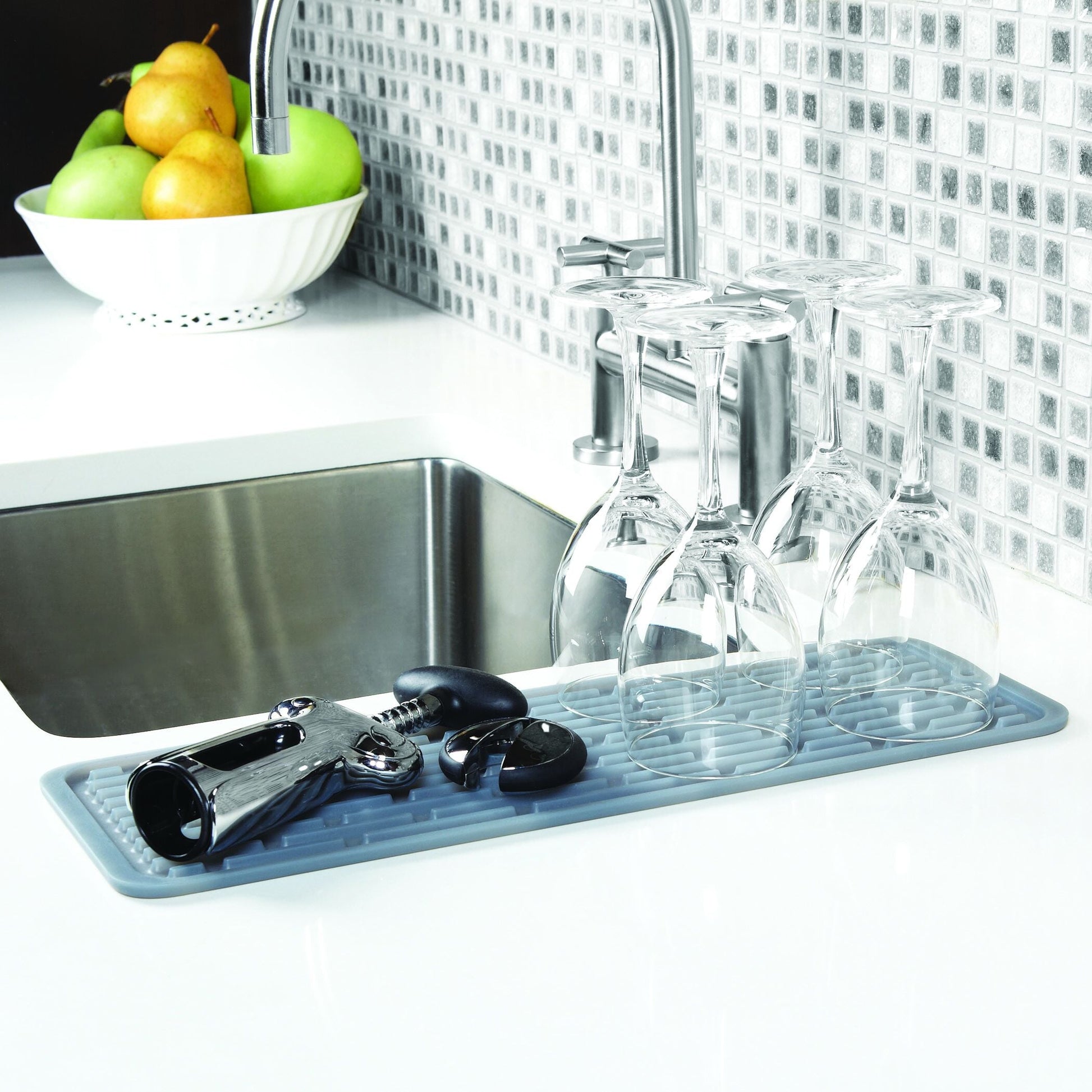 silicone-wine-glass-drying-mat-h9 1372100_5_silicone_wine_glass_drying_mat.jpg