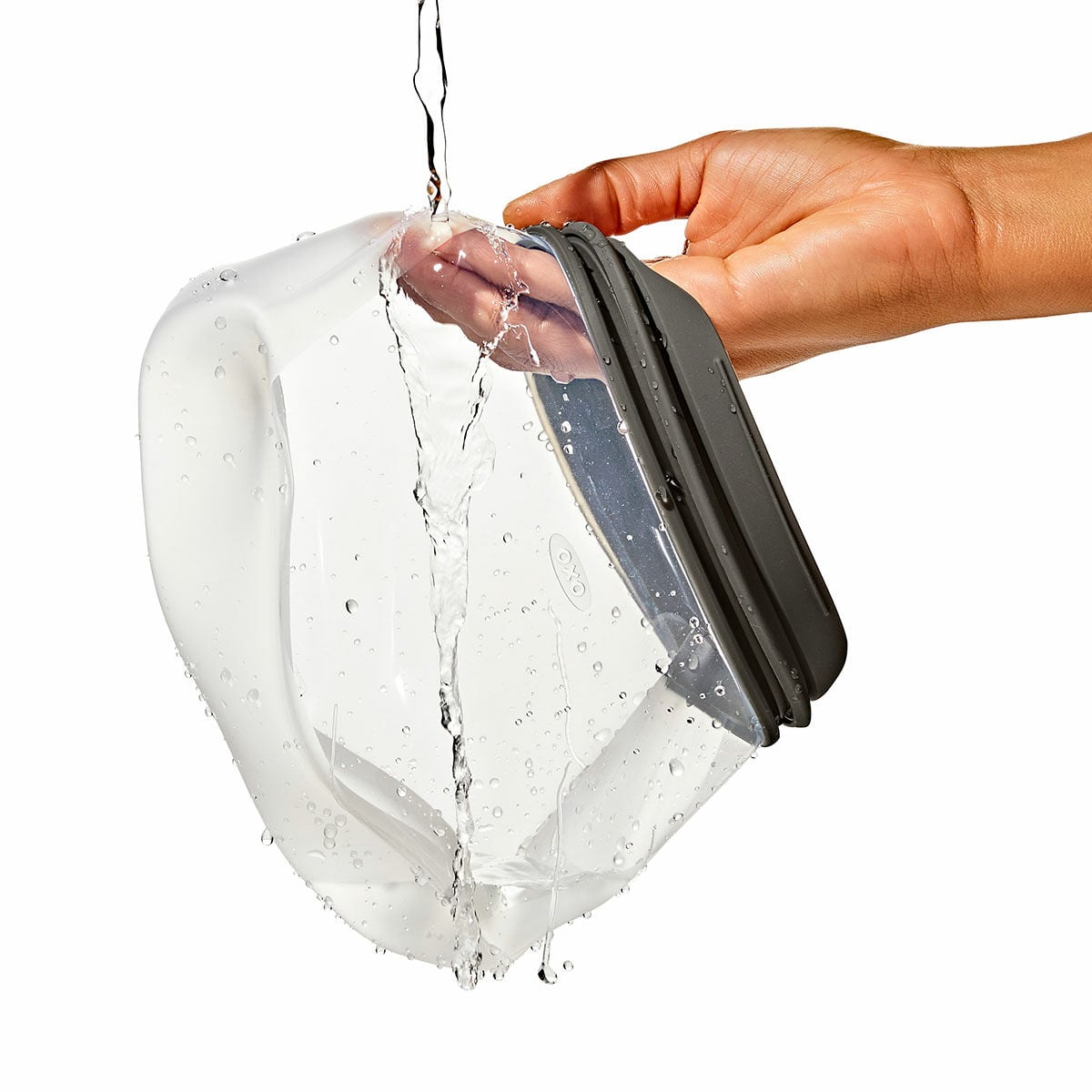 outdoor-silicone-reusable-stand-up-bag-quart-32-oz-o7 9112900_silicone_stand-up_quart_32oz_08.jpg