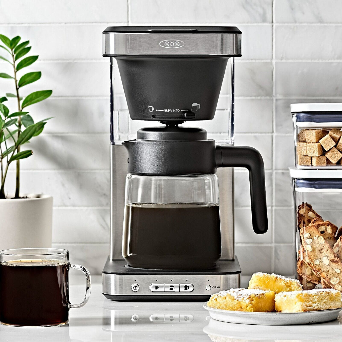 8-cup-coffee-maker-with-podless-single-serve-function-and-glass-carafe-d0 brew_8722000_8-cup-glass-coffee-maker-podless_pdp_01.jpeg