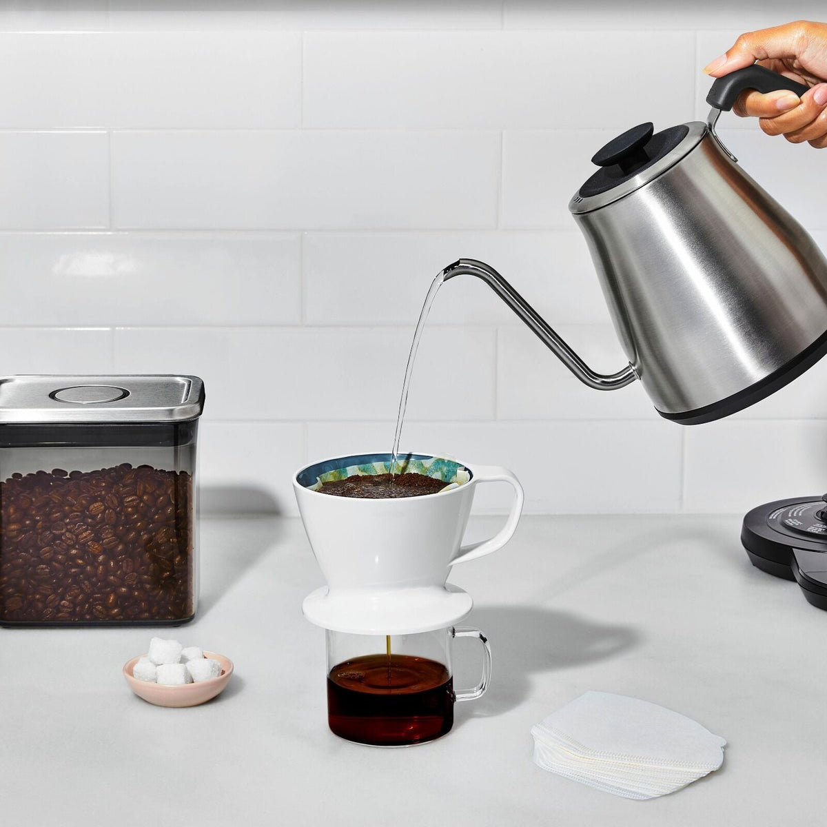 adjustable-temperature-pour-over-kettle-y3 brew_adjustabletemperaturekettle_8717100v2_06.jpg