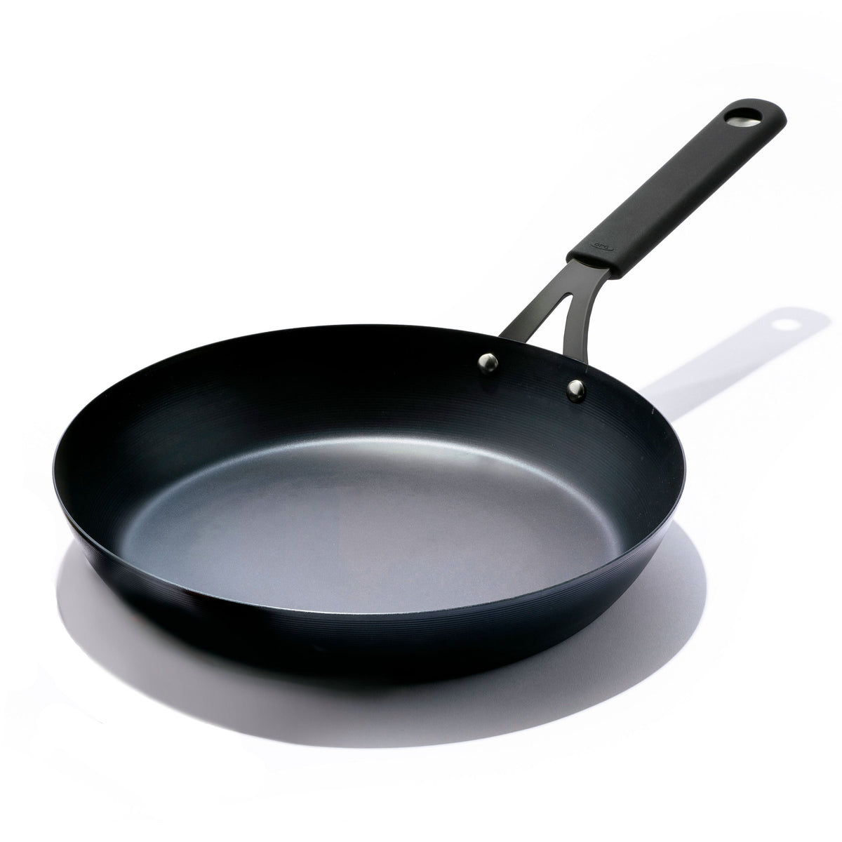 oxo-carbon-steel-obsidian-series-12-inch-frypan-with-silicone-sleeve-v0 cc005101-001-1.jpg
