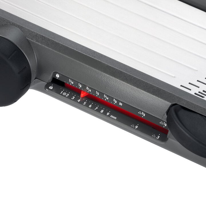 chef-s-mandoline-slicer-2-0-m6 gg_111194500_7_1_.jpg