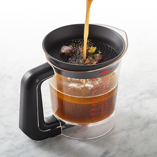 oxo-good-grips-good-gravy-fat-separator-4-cup-a7 gg_11198900_9c.jpg