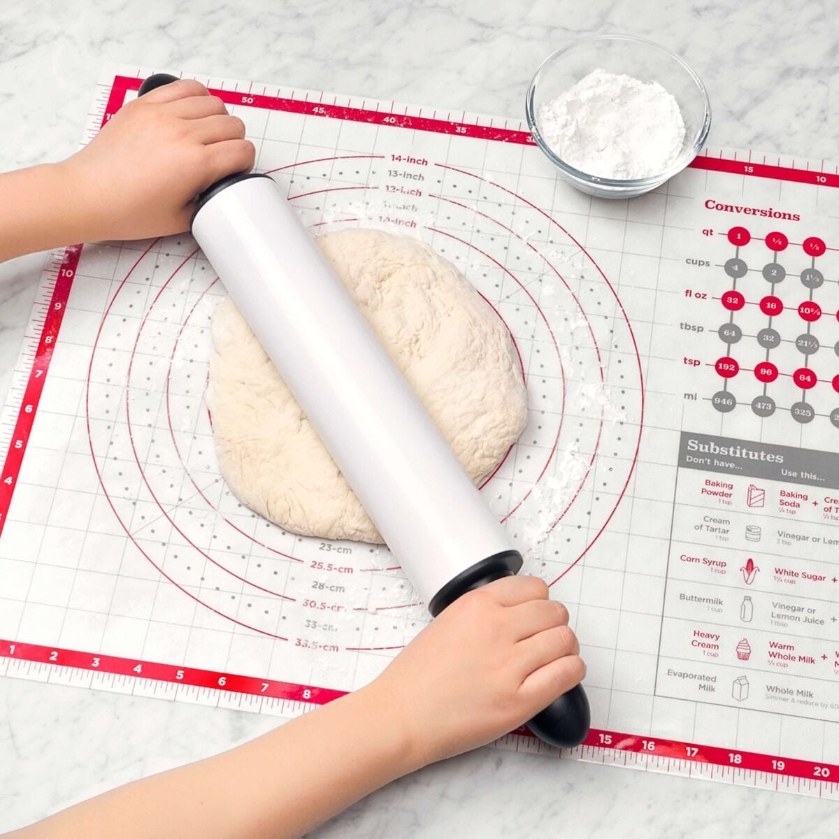 oxo-silicone-pastry-mat-w4 gg_11211300_4b_1_.jpg