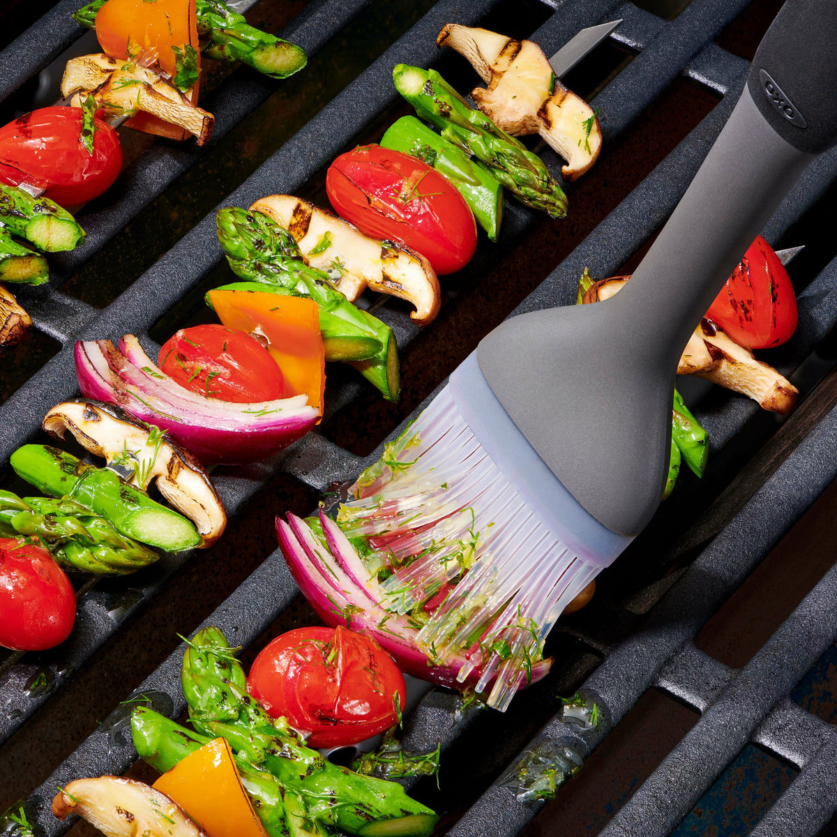 grilling-basting-brush-w9 gg_11309300_052020_10_rgb_1_.jpg