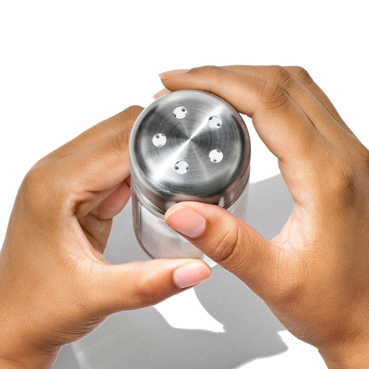 glass-adjustable-shaker-set-r5 gg_11312600_adjustablesaltandpeppershakers_pdp_04.jpeg