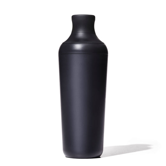 oxo-good-grips-plastic-cocktail-shaker-20-oz-590-ml-capacity-j1 gg_11327200_012221_06_rgb.jpg