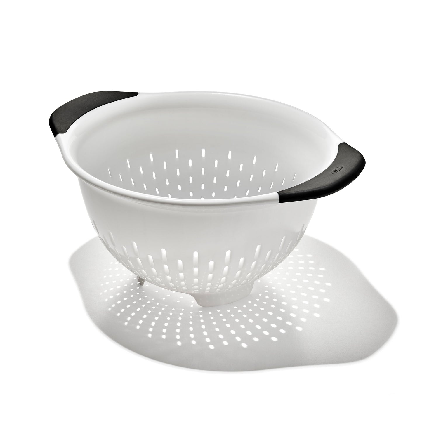 plastic-colander-k8 gg_11331000_plasticcolander3qt_apdp_00_main.jpg