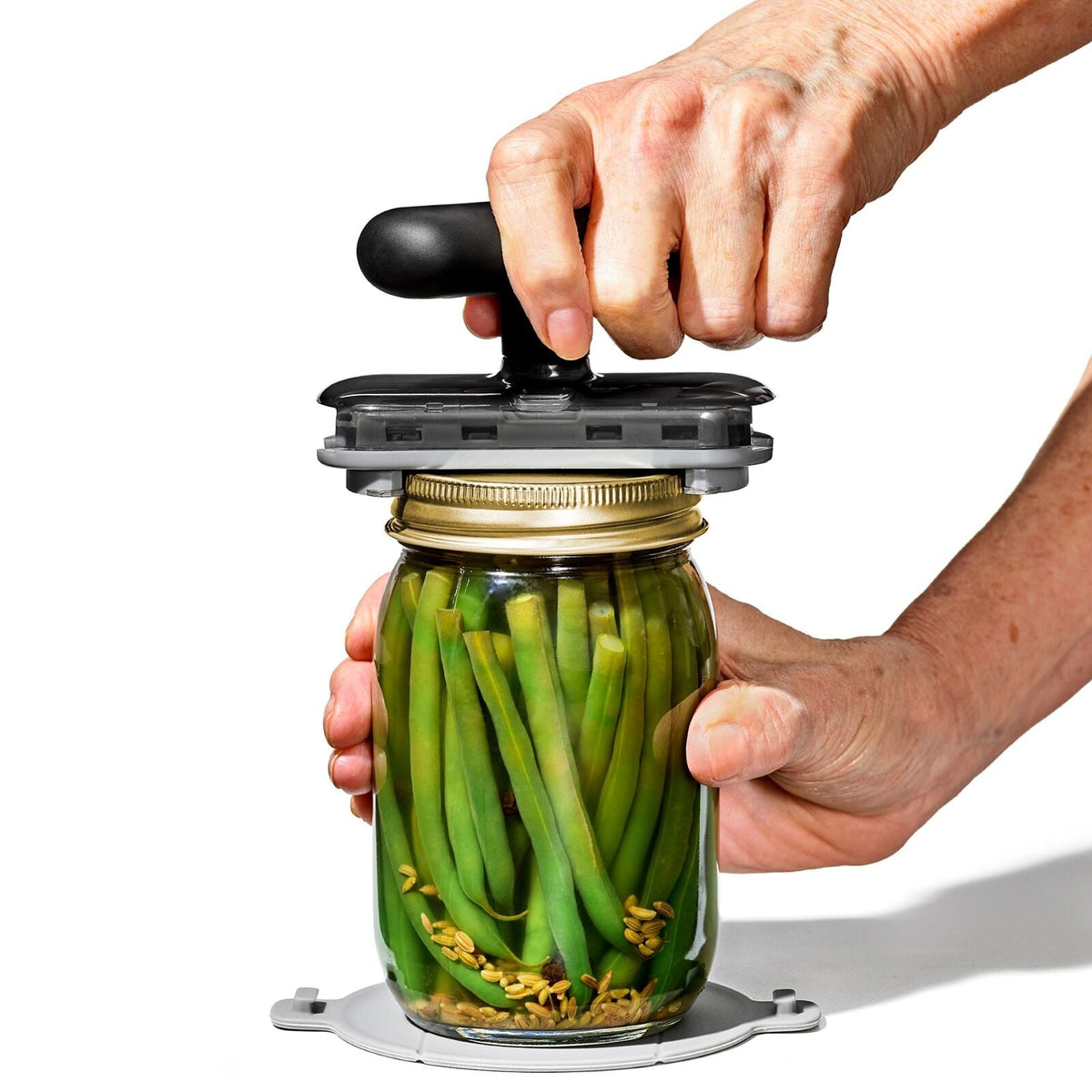 twisting-jar-opener-with-basepad-r5 gg_11332200_jaropenerwithbasepad_pdp_02_1.jpg