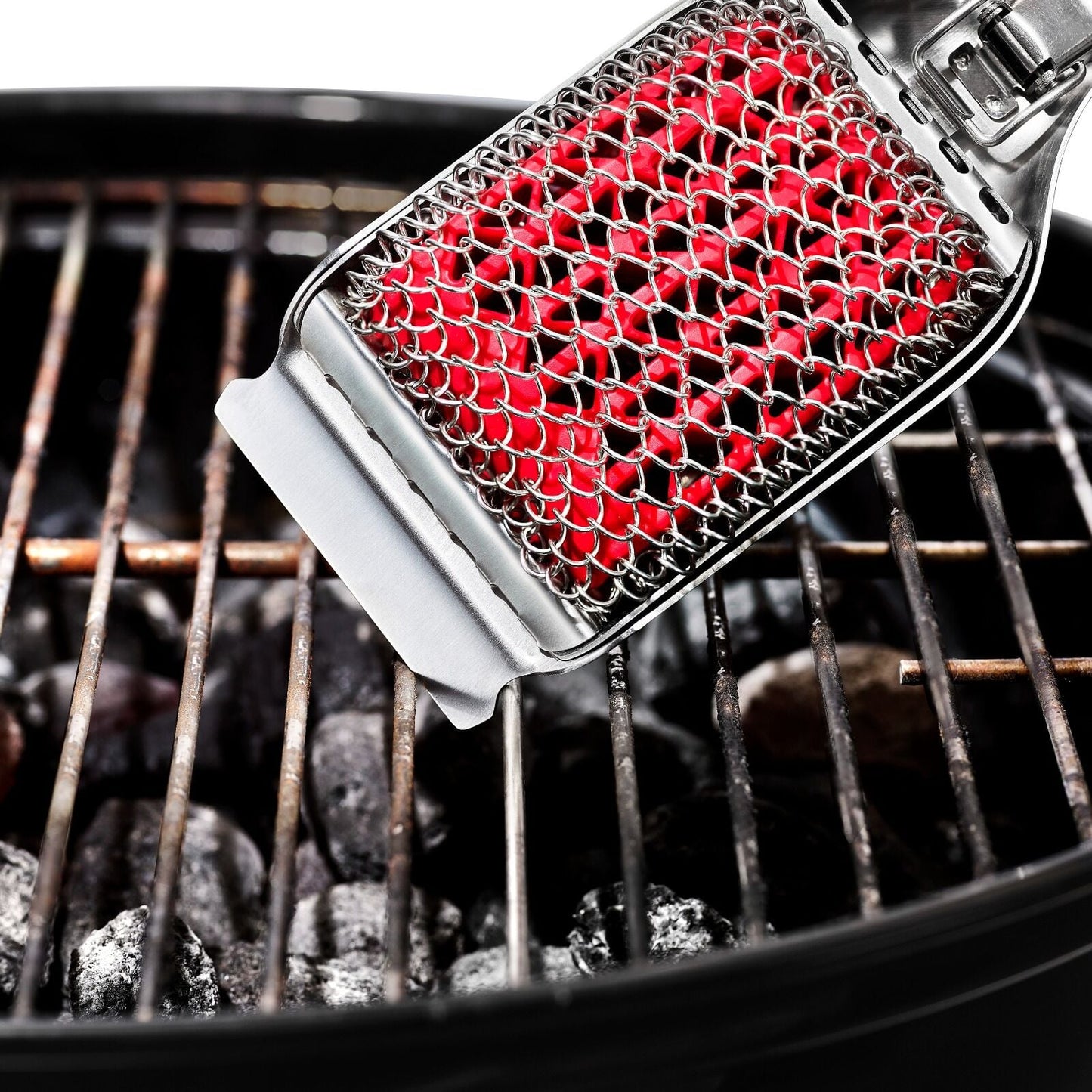coiled-grill-brush-with-replaceable-head-c2 gg_11356300_coiledgrillbrush_11.jpg