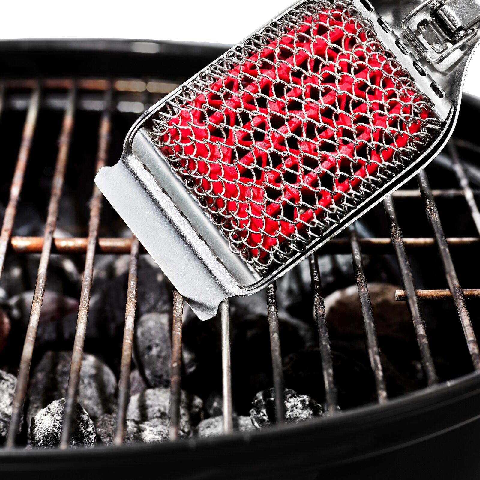 coiled-grill-brush-with-replaceable-head-c2 gg_11356300_coiledgrillbrush_11.jpg