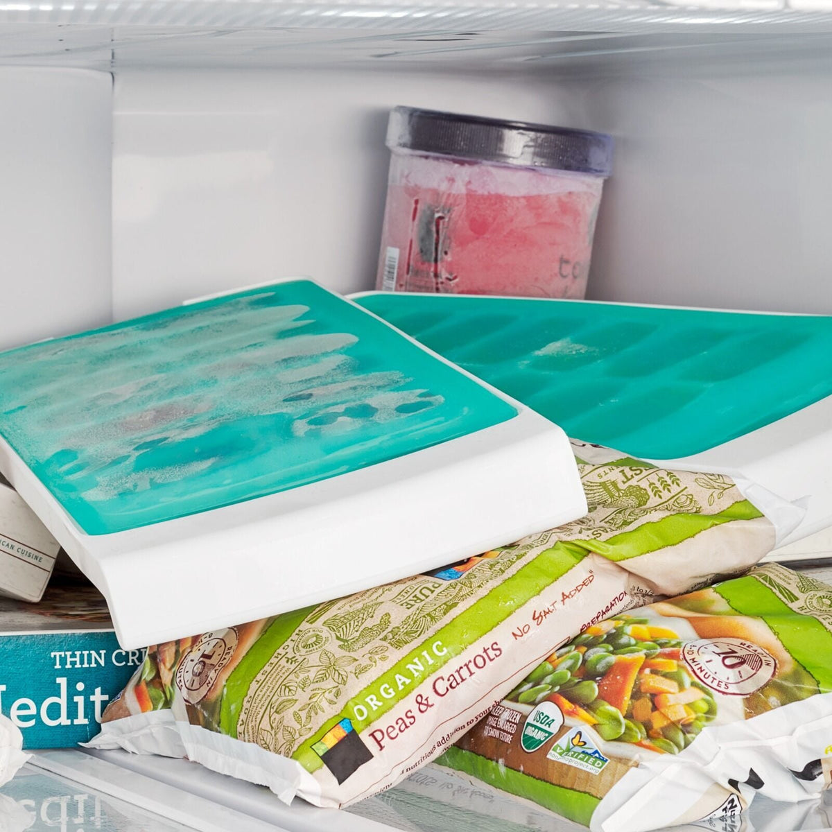 no-spill-ice-cube-tray-2-pack-u0 gg_11362000_nospillicecubetray2pk_pdp_02.jpg