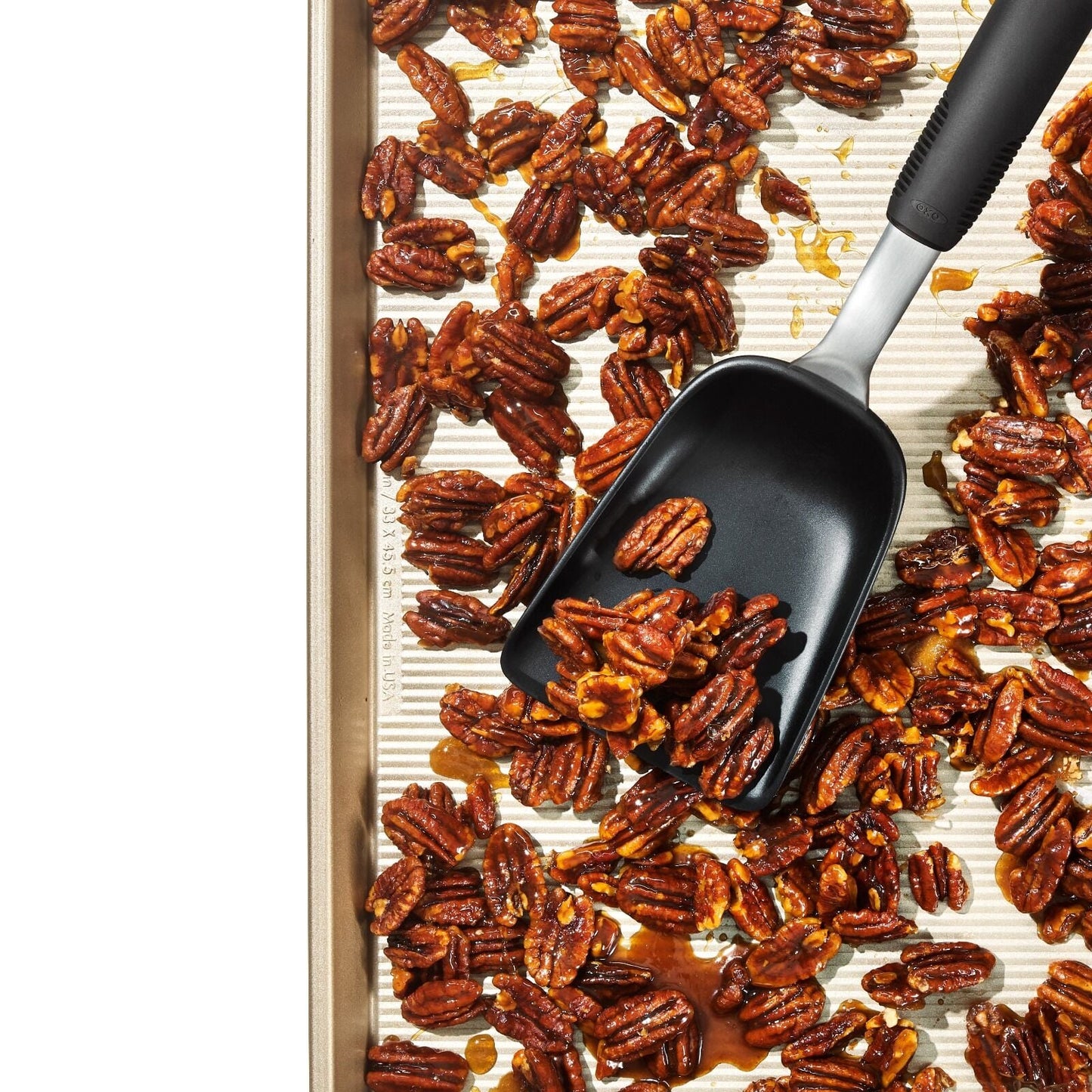 sheet-pan-scoop-v0 gg_11375300_sheetpanscoop_pdp_03.jpg