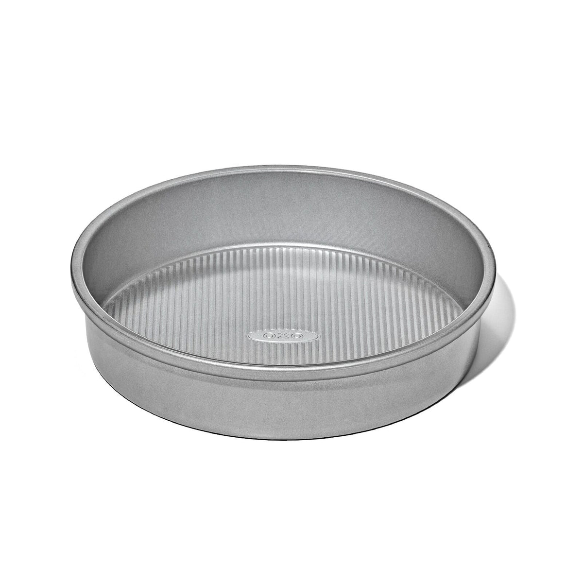 non-stick-pro-clear-coated-9in-round-cake-pan-w4 gg_11435100_9in-round-cake-pan_apdp_00_main.jpeg