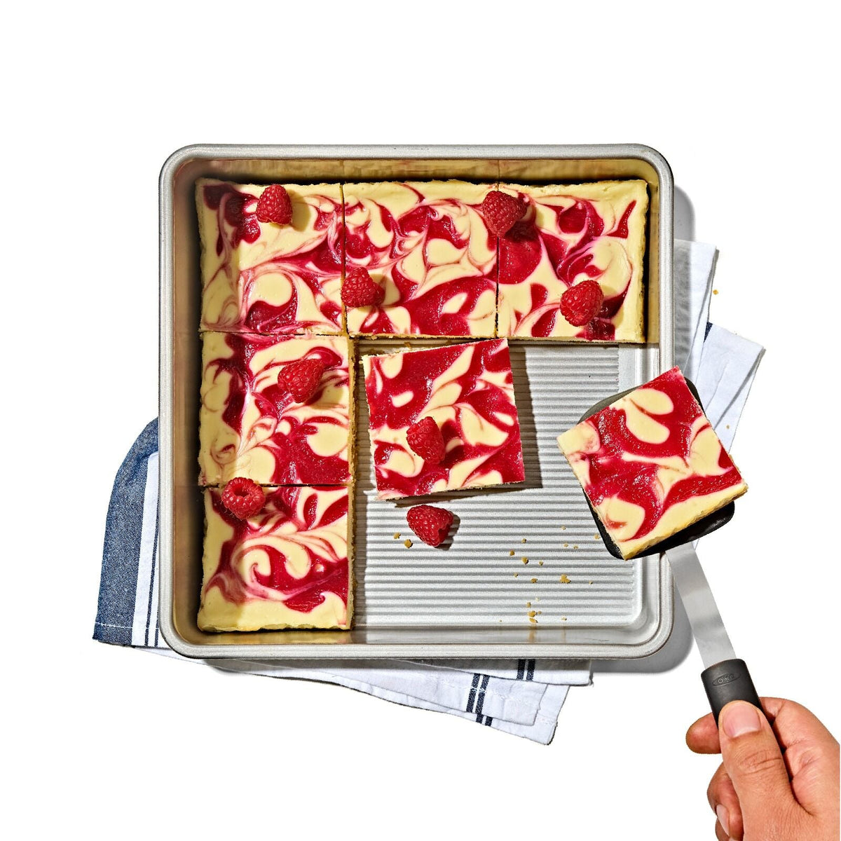 nonstick-pro-clear-coated-9in-square-cake-pan-y1 gg_11435200_9in-square-cake-pan_pdp_02.jpeg