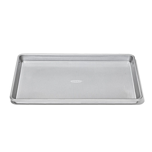 non-stick-pro-clear-coated-half-sheet-pan-m7 gg_11435300_half-sheet-pan_apdp_00_main.jpeg