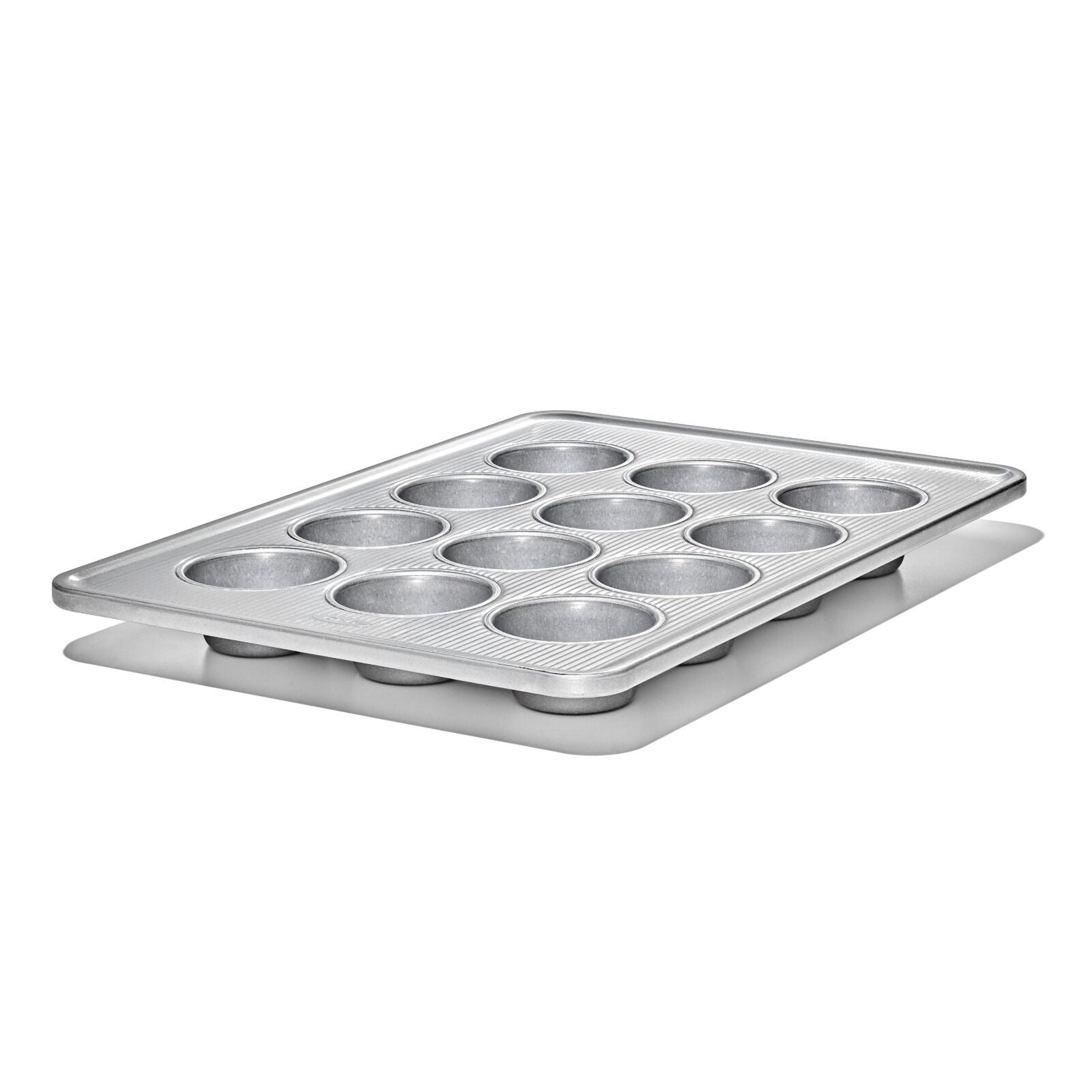 non-stick-pro-clear-coated-12-cup-muffin-pan-y0 gg_11435600_12-cup-muffin-pan_pdp_03.jpeg