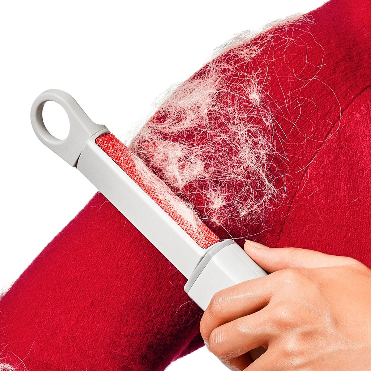 reusable-lint-roller-e5 gg_12331200_otglintbrush_pdp_02_1_.jpg