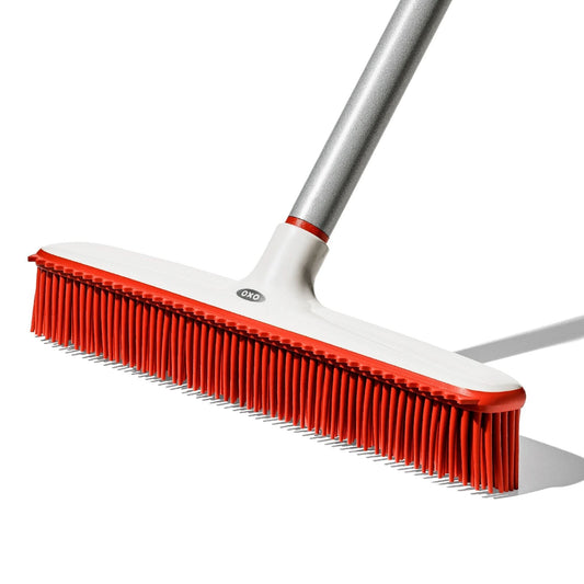 oxo-good-grips-fur-broom-k2 gg_12423000_fur-broom-compact_pdp_00.jpeg