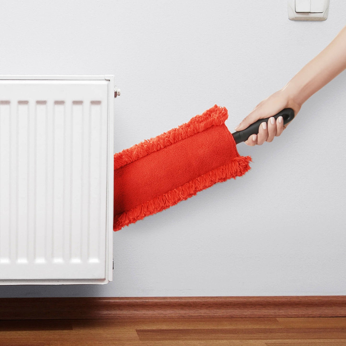 microfiber-under-appliance-duster-i0 gg_1245400_4d_1__1.jpg