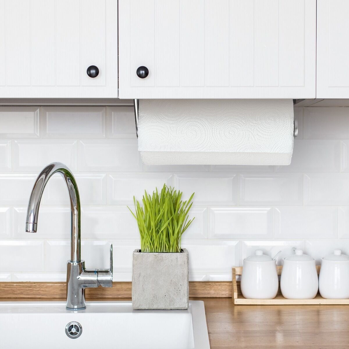 steady-mounted-paper-towel-holder-j4 gg_13245200_9.jpg