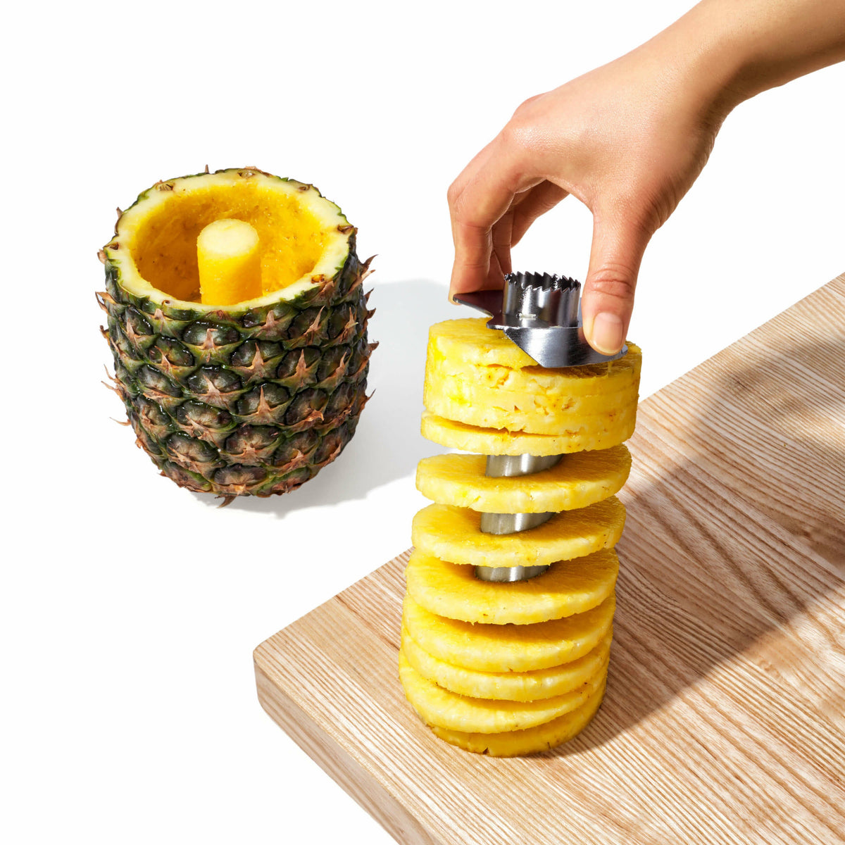 stainless-steel-pineapple-slicer-q9 gg_3108300_4c_1_.jpg