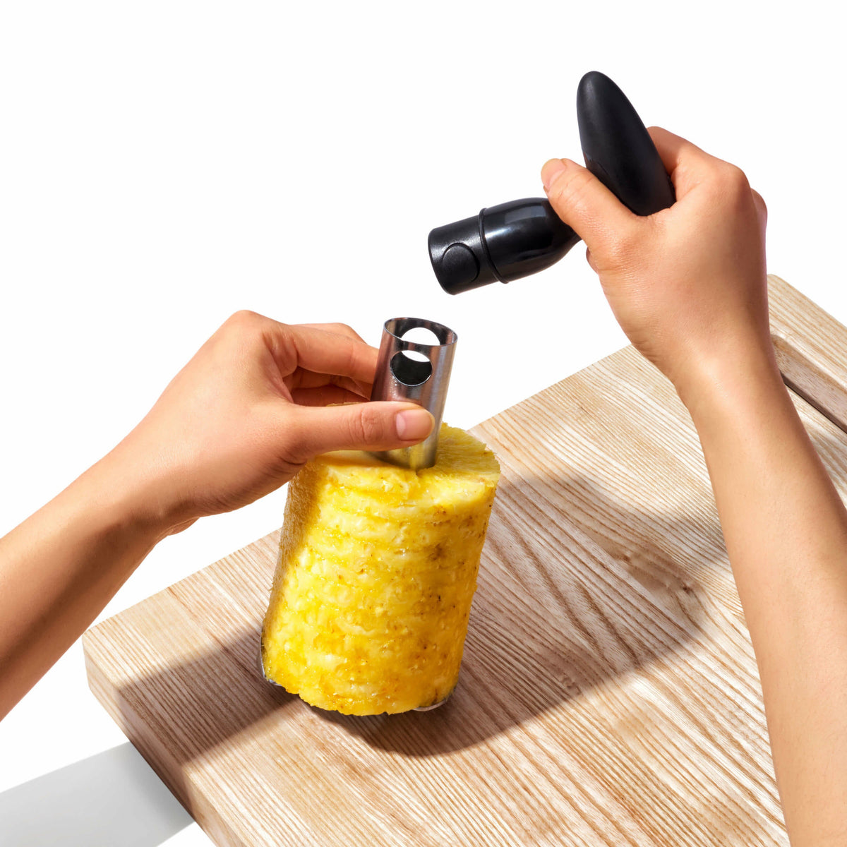 stainless-steel-pineapple-slicer-q9 gg_3108300_4d_1_.jpg