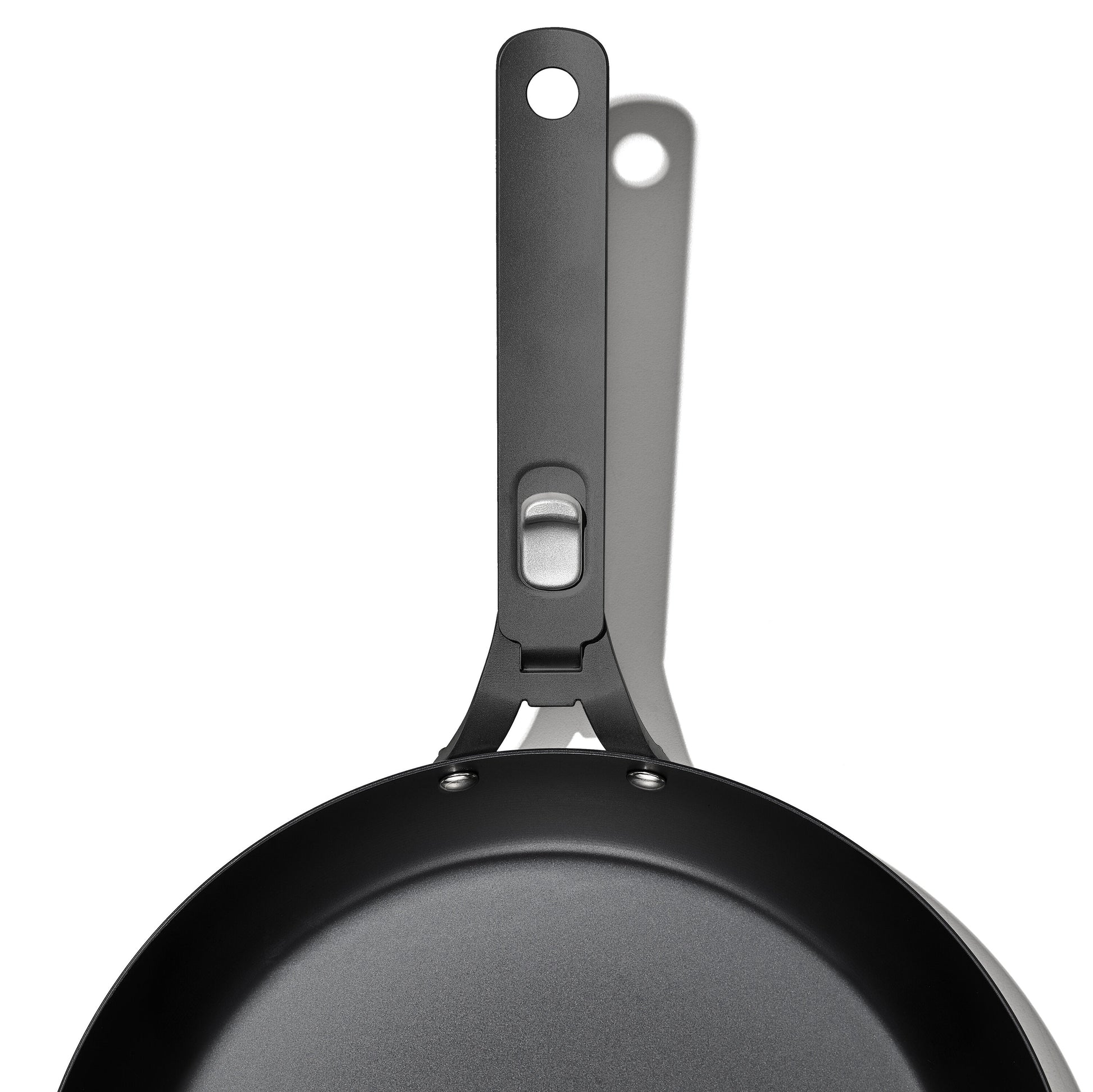 outdoor-12-inch-carbon-steel-pan-with-removable-handle-b9 od__2059650001_12incarbonsteelpan_86_rgb.jpg