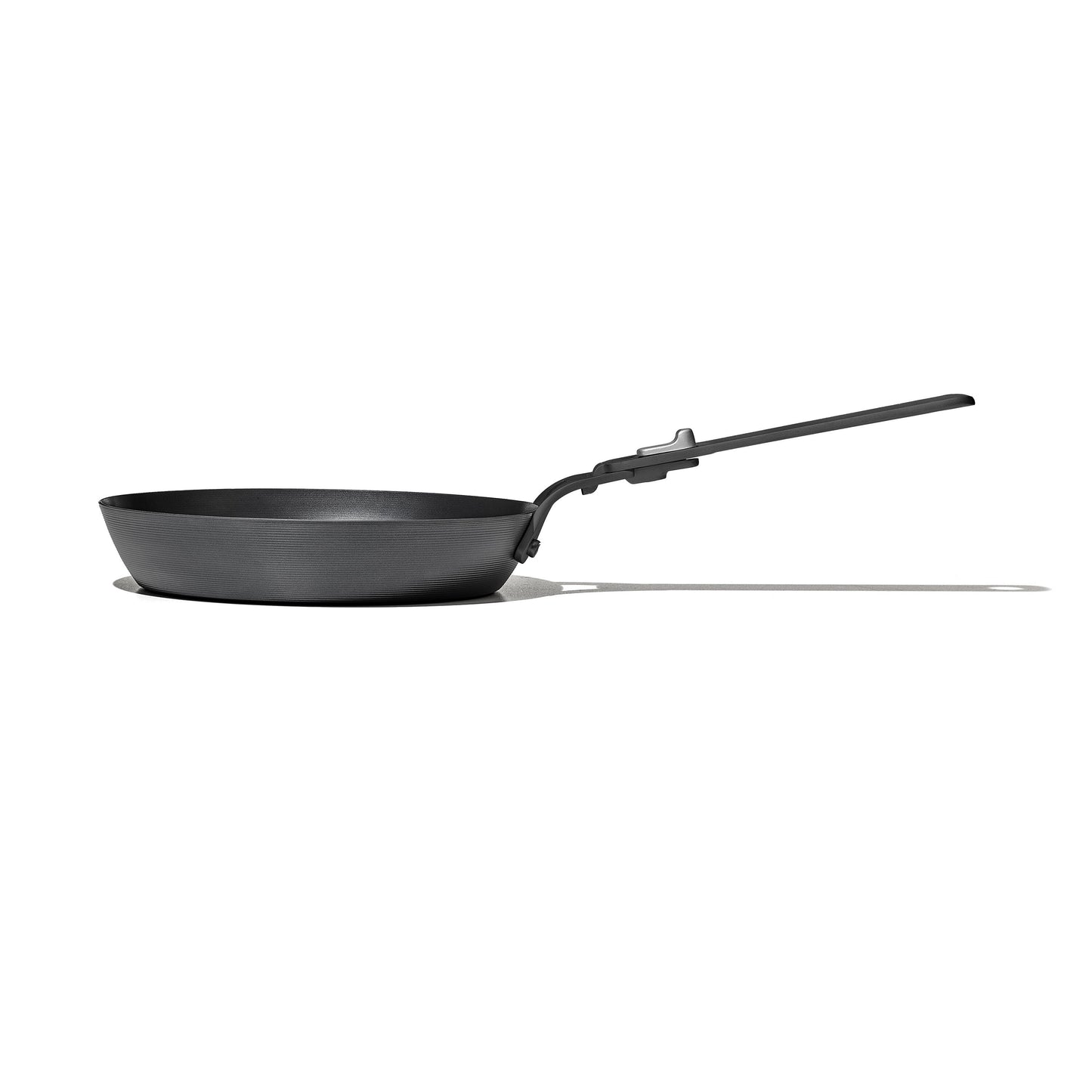 carbon-steel-with-removable-handle-8in-pan-g5 od__2059660001__8incarbonsteelpan_77_rgb.jpg