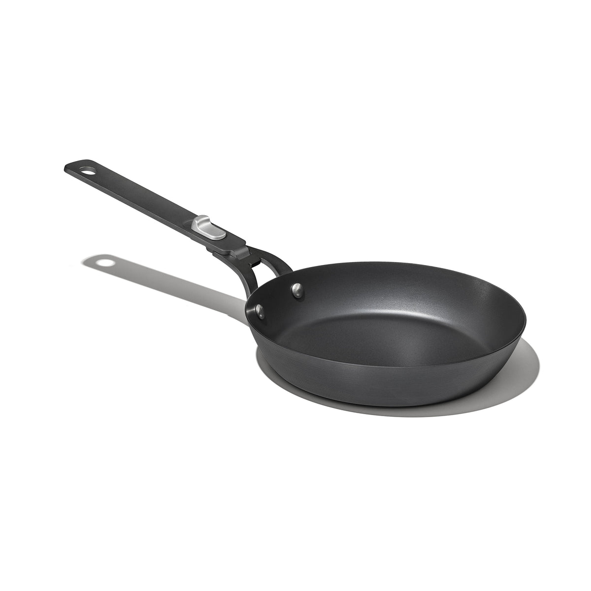 carbon-steel-with-removable-handle-8in-pan-g5 od__2059660001__8incarbonsteelpan_78_rgb.jpg