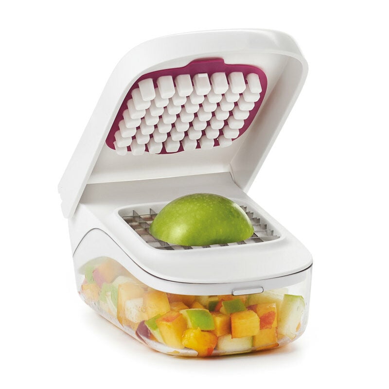 vegetable-chopper-with-easy-pour-opening-s4 onion_7.jpg
