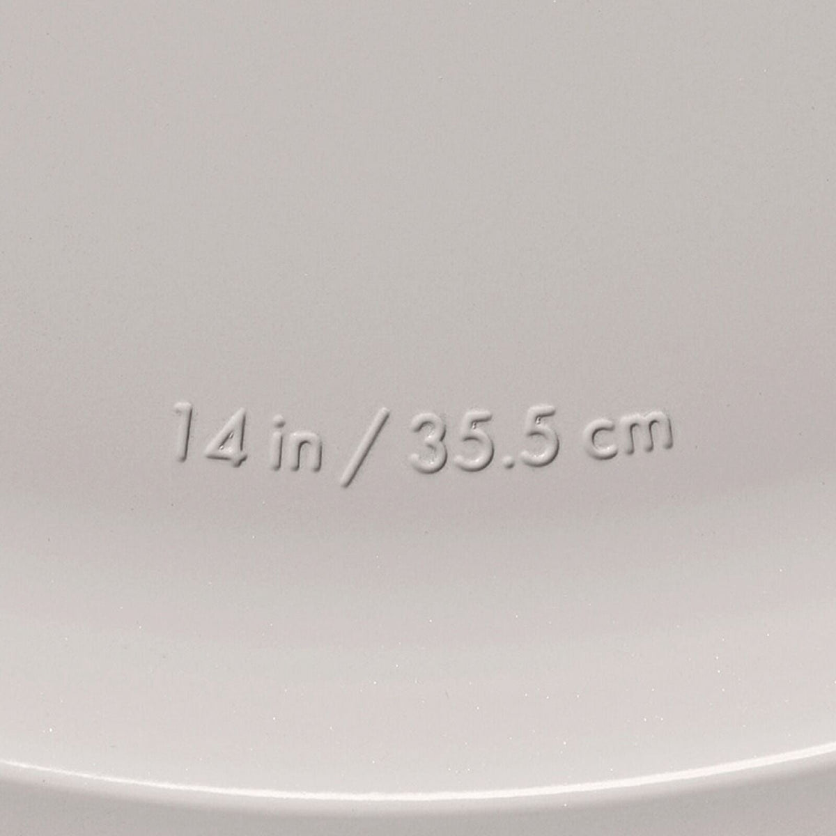 non-stick-pro-ceramic-coated-metal-bakeware-15-pizza-pan-l5 oxo_15in-pizza-pan_pdp_05_1.jpg