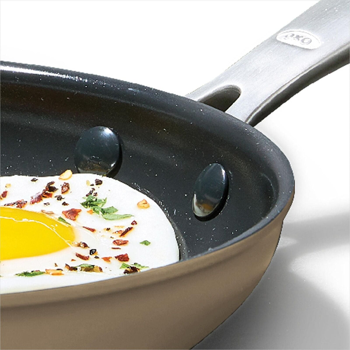 enhanced-non-stick-8-inch-frypan-z1 oxo_cc010457-001_enhanced-nonstick-8in-fry-pan-biscuit_pdp_02.jpg