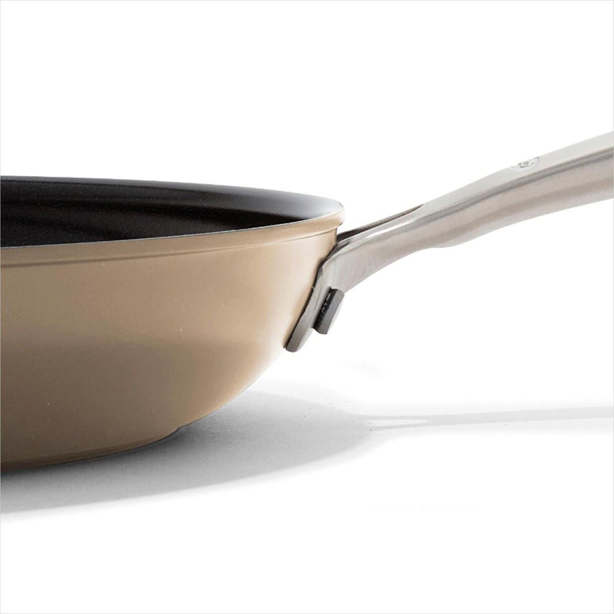 enhanced-non-stick-12-inch-frypan-a7 oxo_cc010459-001_enhanced-nonstick-12in-fry-pan-biscuit_pdp_03.jpg