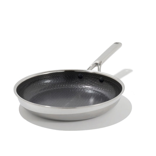 trident-hybrid-non-stick-stainless-steel-10-in-fry-pan-p4 oxo_cc010462-001_trident-10in-fry-pan_02.jpg