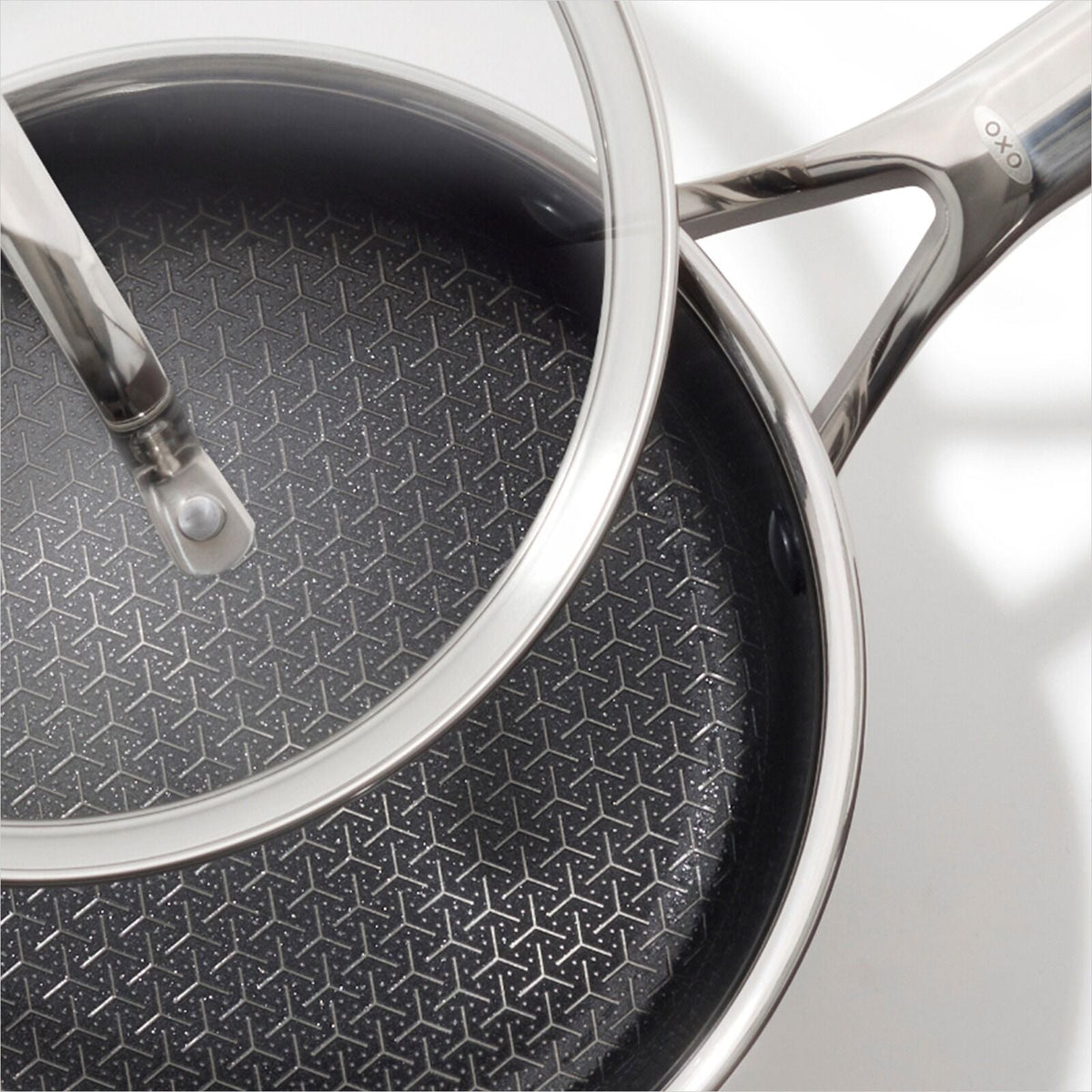 trident-hybrid-non-stick-stainless-steel-2-5-qt-saucepan-with-lid-h8 oxo_cc010465-001_trident-2p5qt-sauce_ss_pdp_03.jpeg