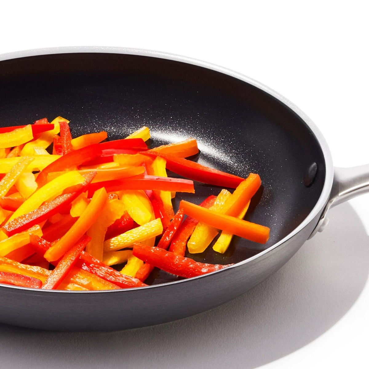 non-stick-pro-every-day-10-inch-fry-pan-a0 oxo_cc010469-001_nonstick-everyday-10in-fry-pan_pdp_03.jpg