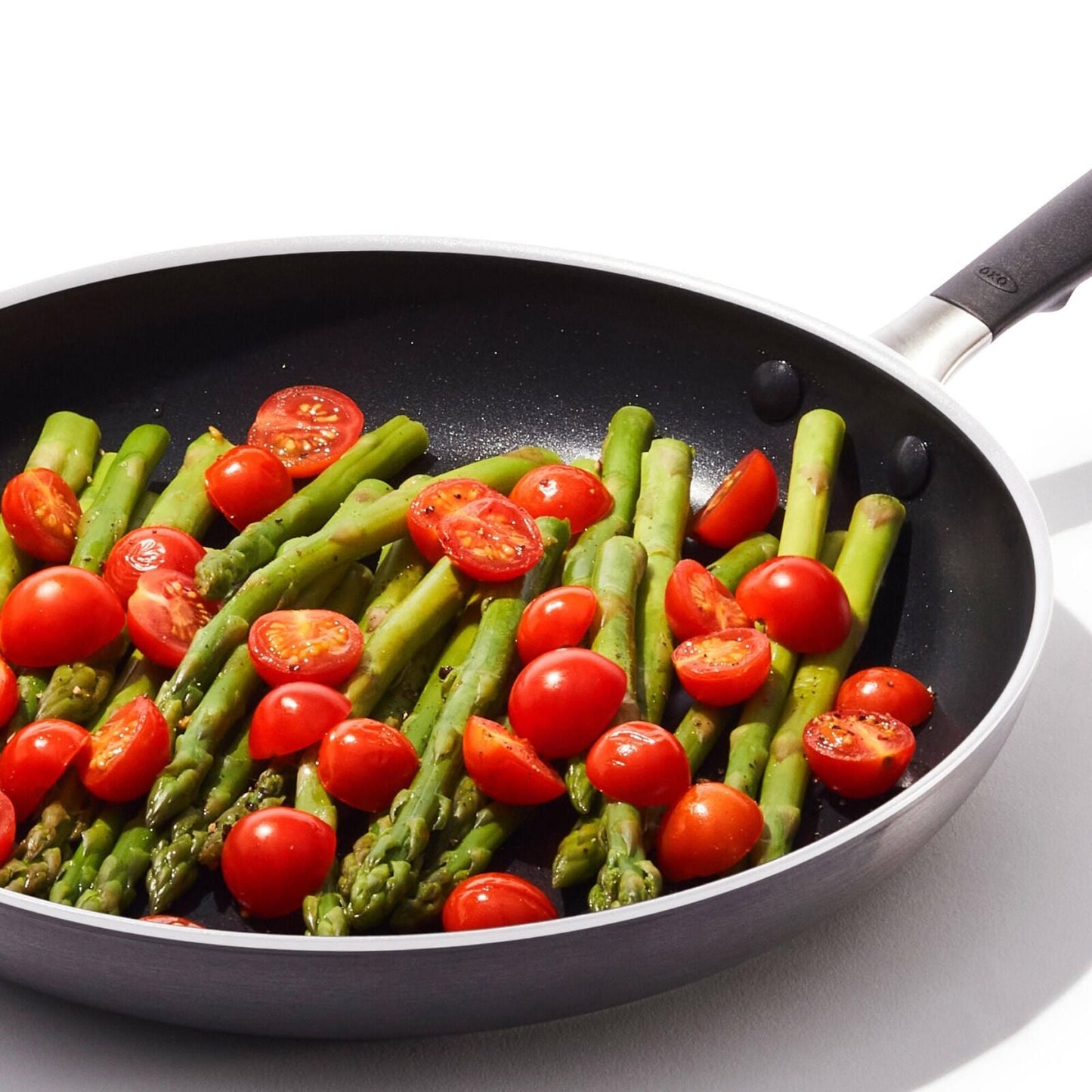 non-stick-pro-every-day-12-inch-frypan-b0 oxo_cc010470-001_nonstick-everyday-12in-fry-pan_pdp_05.jpg