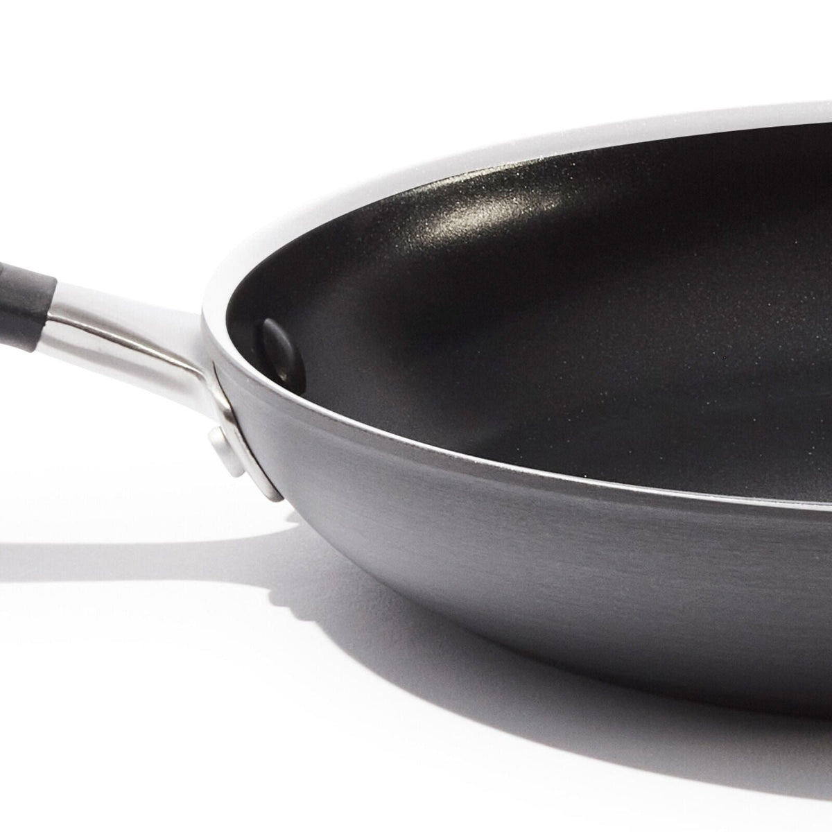 non-stick-pro-every-day-12-inch-frypan-b0 oxo_cc010470-001_nonstick-everyday-12in-fry-pan_pdp_06.jpg