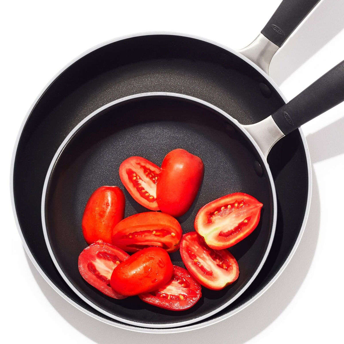 non-stick-pro-every-day-2-piece-frypan-set-l9 oxo_cc010473-001_nonstick-everyday-2pc-fry-pan-set_pdp_06.jpg