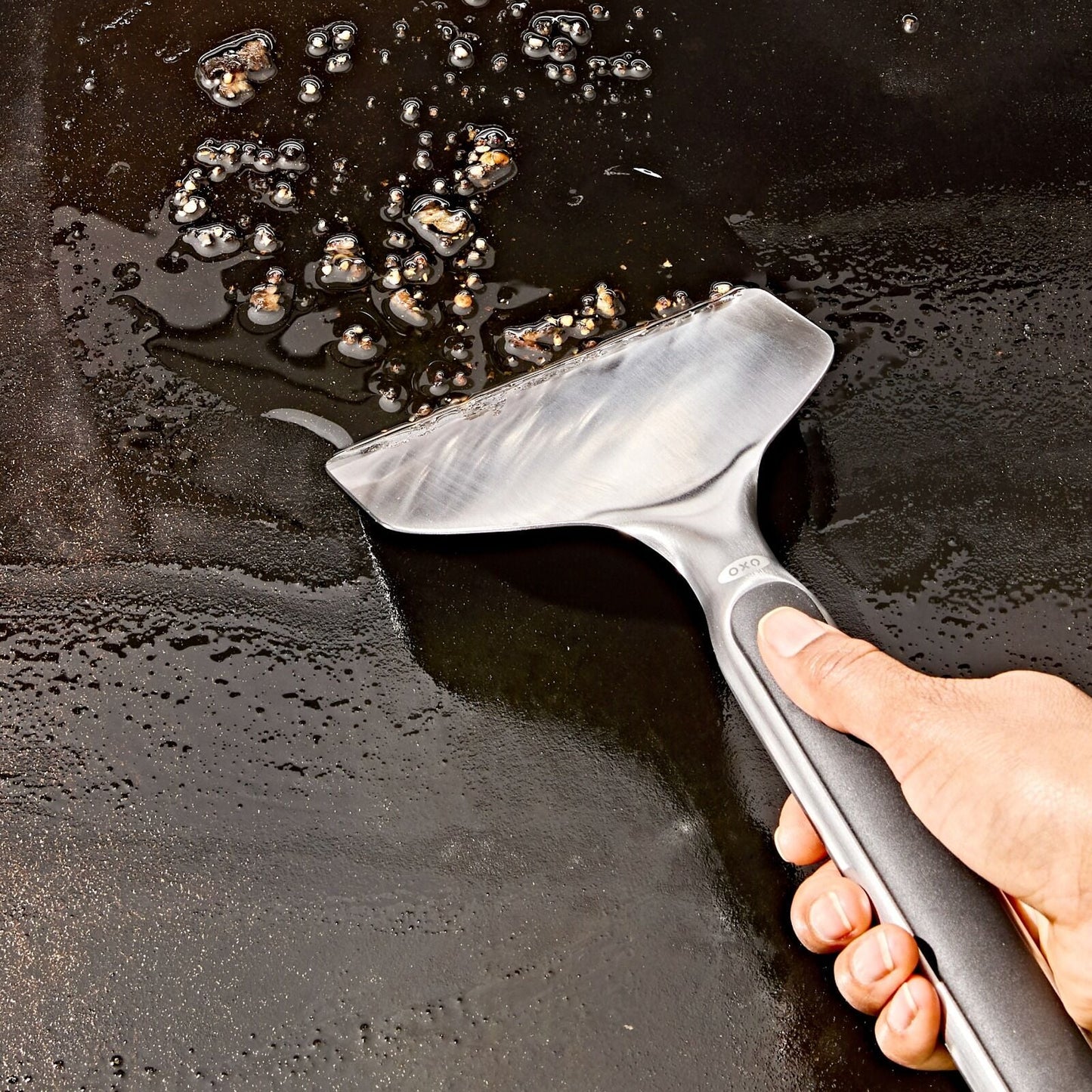 griddle-scraper-i4 oxo_griddle-scraper_pdp_03.jpeg